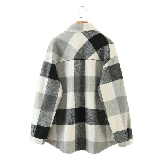 PLUS Plaid round hem shacket button up jacket - Picture 10 of 15